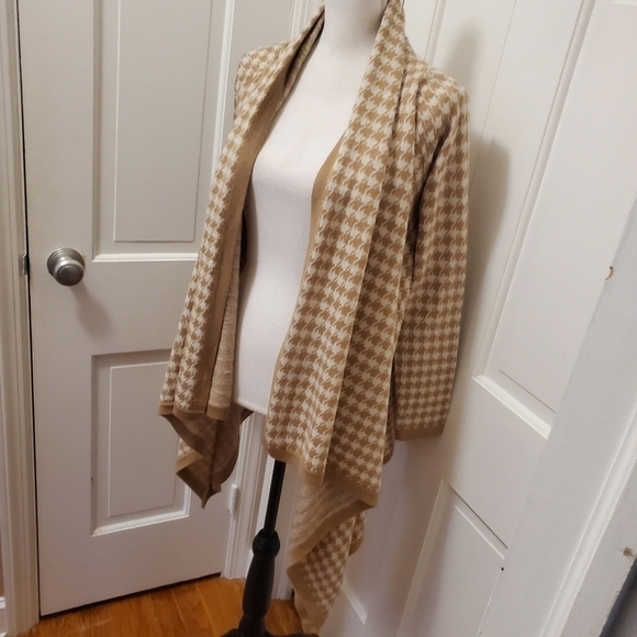 Fenn Wright Beige and White Houndstooth cascading open front cardigan size small - Picture 2 of 9